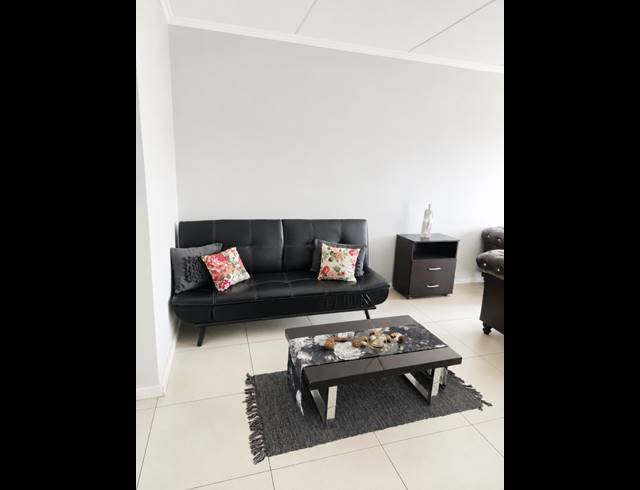 2 BEDROOM APARTMENT FOR SALE IN GREENSTONE HILL